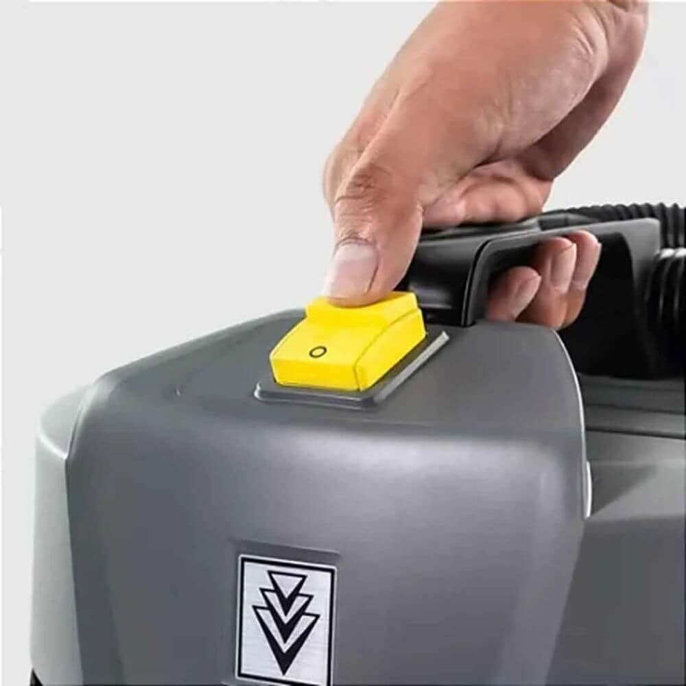 Aspirador de Pó e Água Karcher NT 3100 - Imagem principal - 73a66246-0e6d-42cc-8598-a9489755f63f