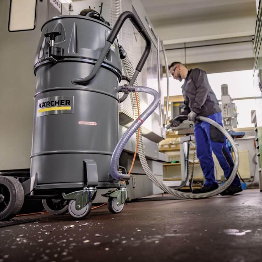 Aspirador Industrial Karcher IVR-L 65/24-2 - Imagem principal - 951c6e10-3826-4394-a6e7-9019b3a692f2