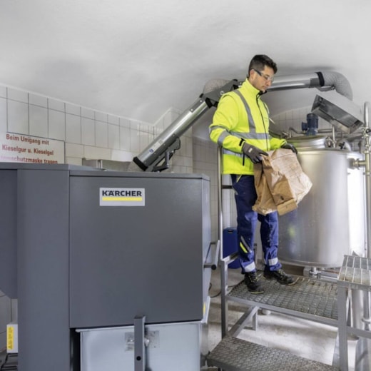 Exaustor Coletor de Pó Industrial Karcher ID 130/22 com Braço