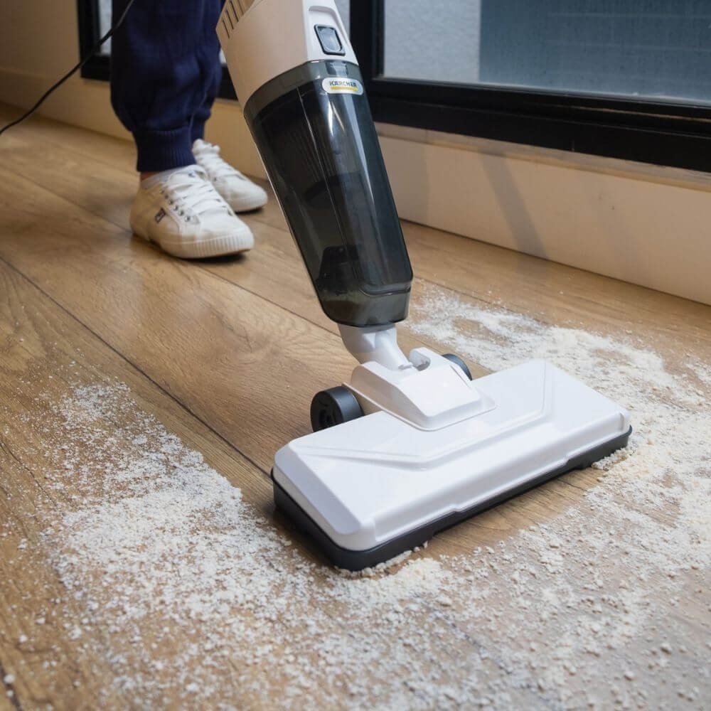 Kit Limpeza De Apartamento Karcher: Limpadora Vapor Com Aspirador Vertical - Imagem principal - 7bfa1e26-94b4-42d7-b5ad-2cb523b6a356