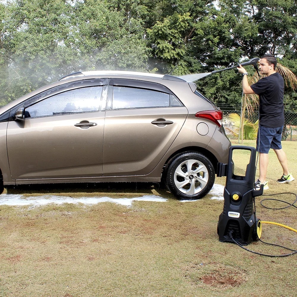 Lavadora de Alta Pressão Karcher K5 New com Protetor de Respingos - Imagem principal - 030cf414-10b9-4909-bd11-94867b1d29dc
