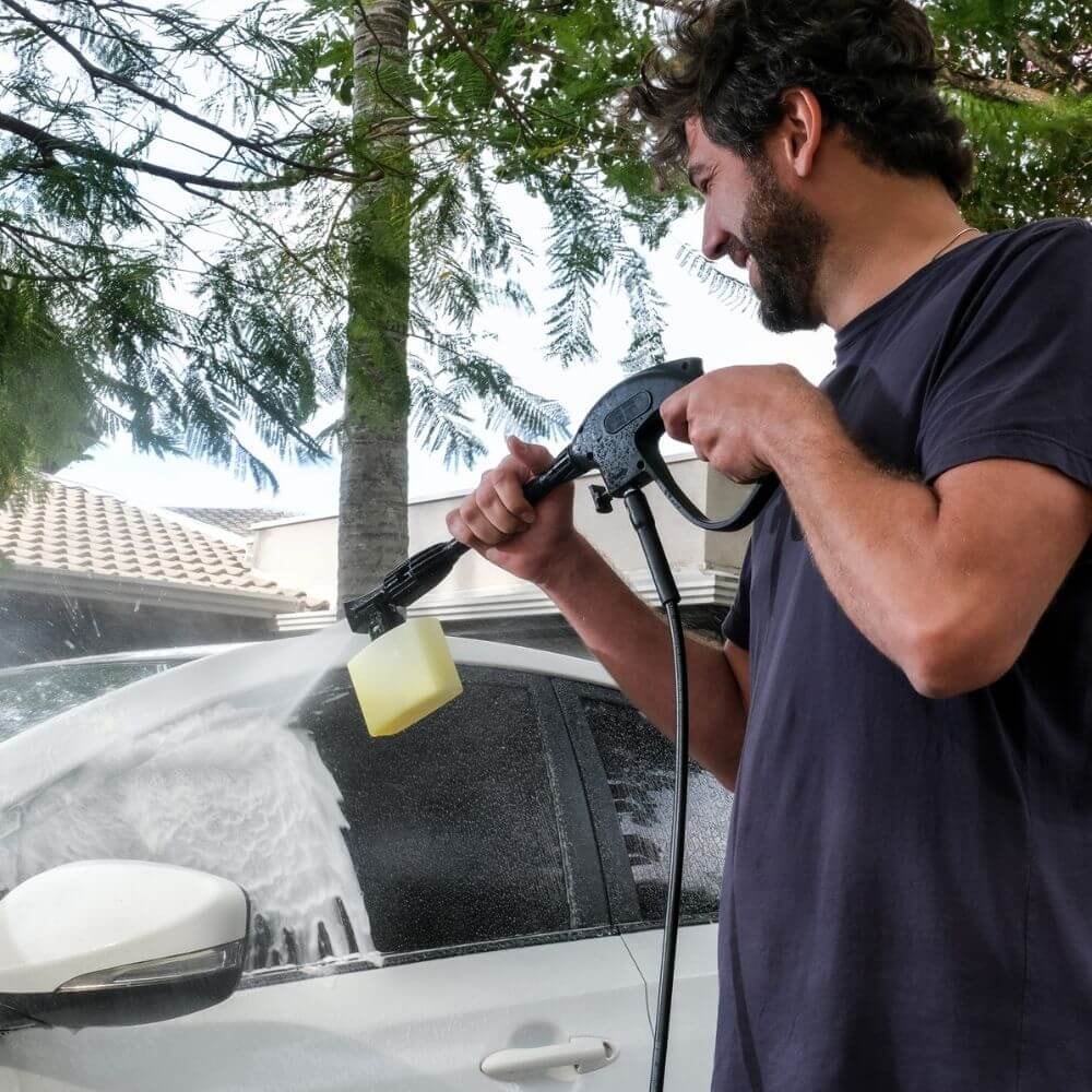 Lavadora de Alta Pressão Karcher Portátil - Imagem principal - 6c0d4e6b-5d56-438b-aa87-c73a20616dfa