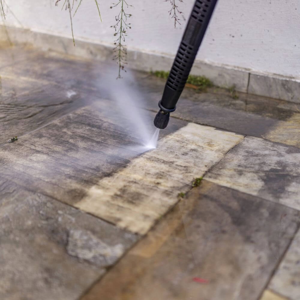 Lavadora de Alta Pressão Karcher Profissional Pro HD 400 - Imagem principal - 2e8ea32a-9a5d-434b-ba5e-175acc943d02