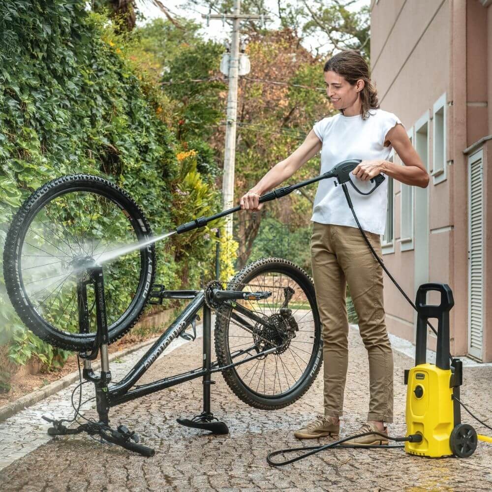 Lavadora de Alta Pressão Karcher Wash Jet - Imagem principal - f899105e-5b0f-47d1-9dba-a0f65d9435d1