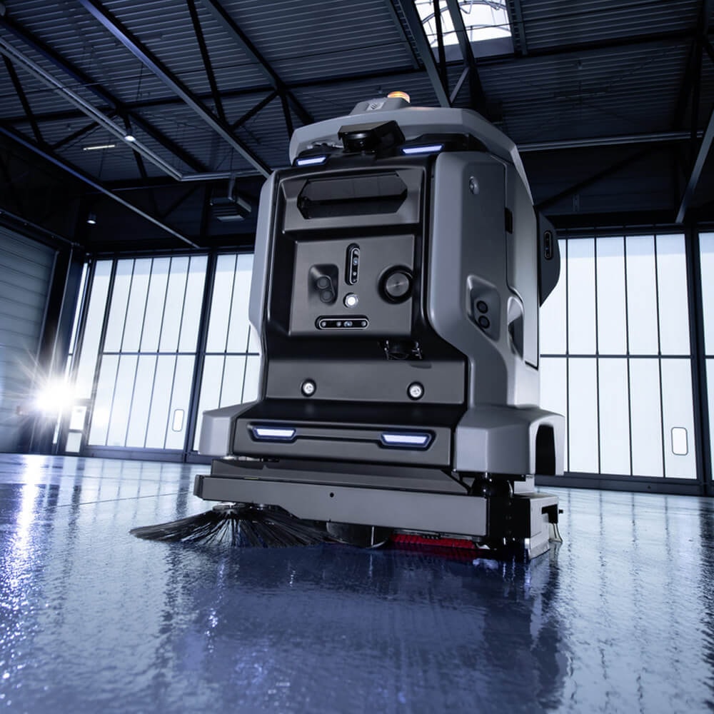 Lavadora e Secadora de Piso Autonoma Karcher Kira B 50 - Imagem principal - 8cfe9a1c-f043-4157-81cf-8c614e13a82b