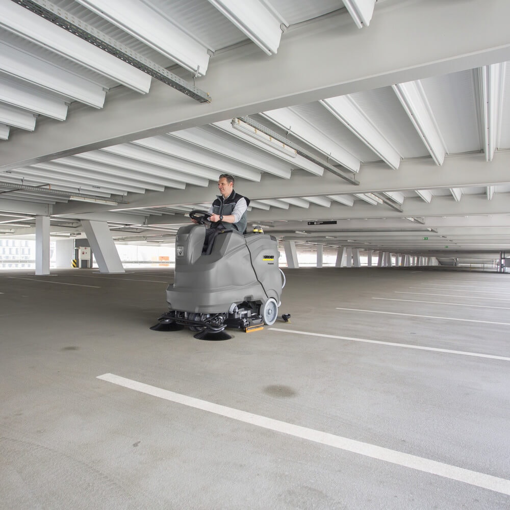 LAVADORA E SECADORA DE PISO KARCHER B 90 R - Imagem principal - 5026b3d7-20fd-427b-a525-d9e2e39c73ff