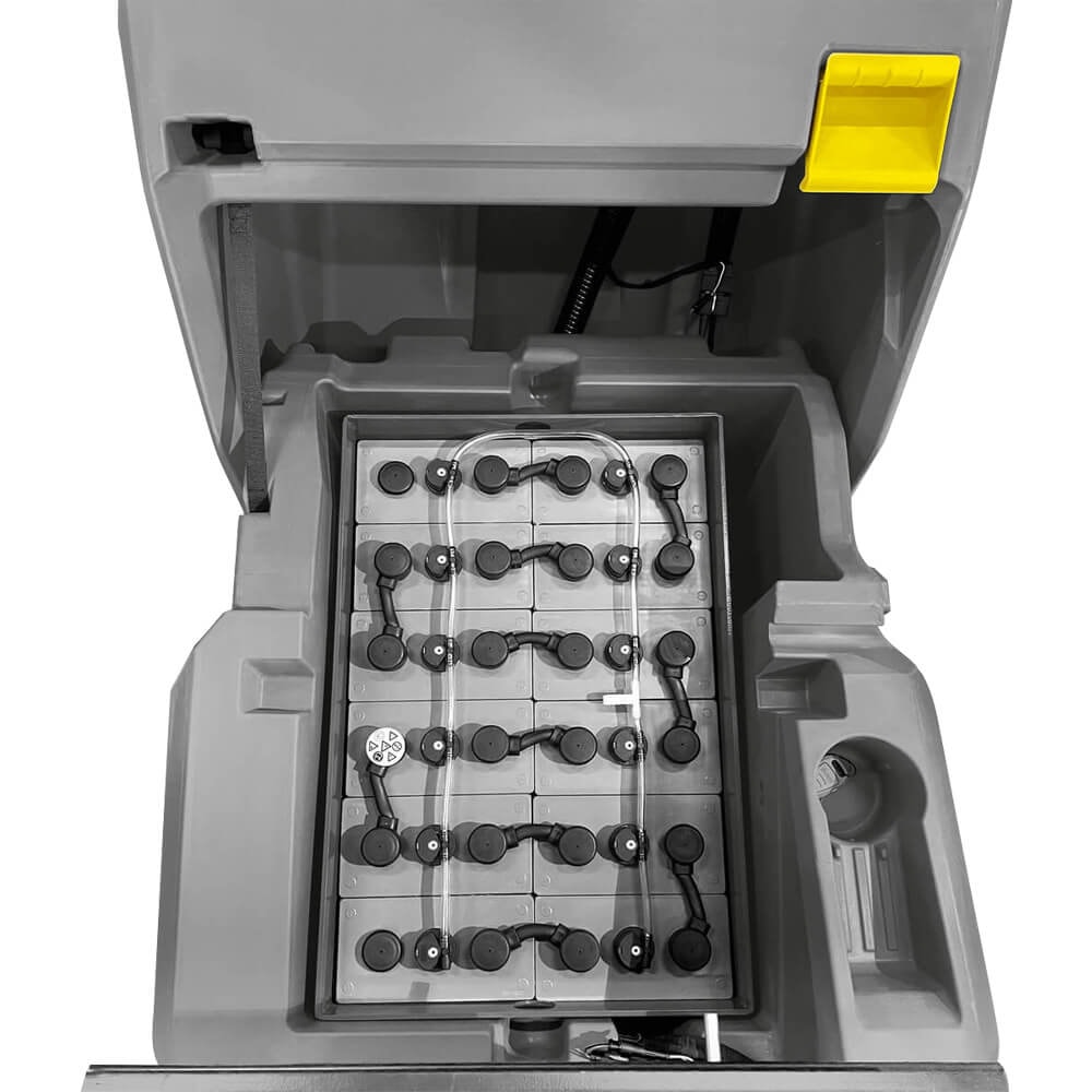 Lavadora e Secadora de Piso Tripulada Karcher BD Super - Imagem principal - f60794a2-108d-4123-9000-27c7e4452944