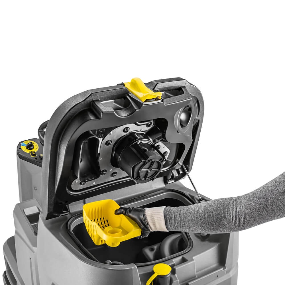 Lavadora e Secadora de Piso Tripulada Karcher BD Super - Imagem principal - e6885488-4d1b-4da6-a2c9-51be6132ca08
