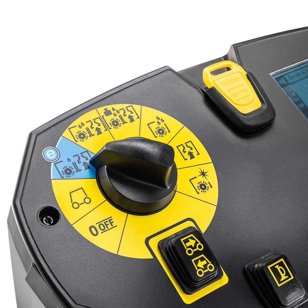 Lavadora e Secadora de Piso Tripulada Karcher BD Super - Imagem principal - 7d9cd30f-f9b6-402a-a7ba-b9aacdeb384c