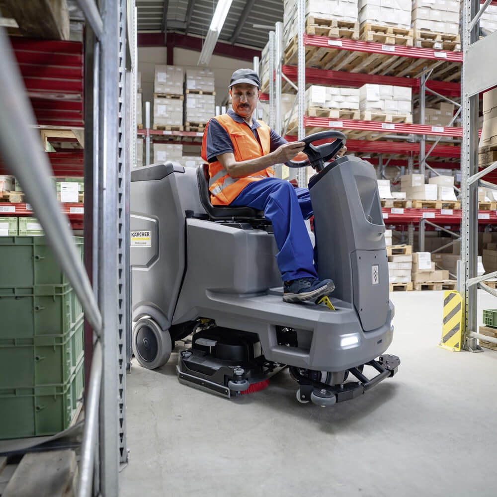 Lavadora e Secadora de Piso Tripulada Karcher BD Super - Imagem principal - 56f89635-26f5-4598-a20f-8aabcd5f4c95