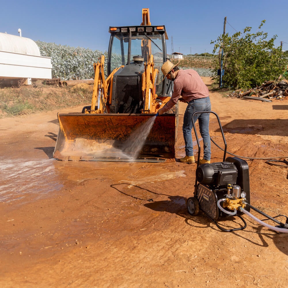 Lavadora Industrial Lava Jato Karcher Alta Vazão HF 2400 l/h 3cv - 580 psi - Imagem principal - d4eba8ba-d5e7-4fcb-bbd8-dba3cc1bd08d