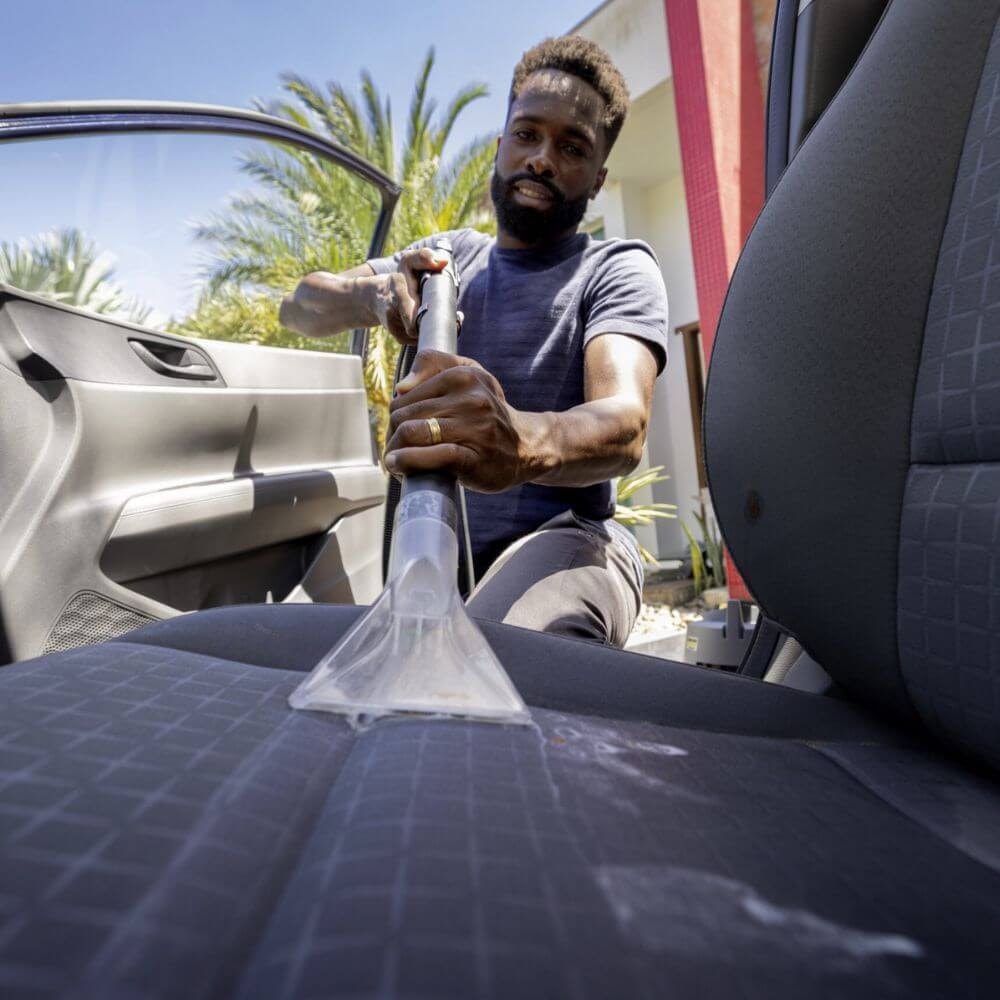 Limpadora de Estofado e Carpete Karcher Puzzi 4/16 Classic - Imagem principal - e191c4a5-7185-47ee-b56a-850638e1babe