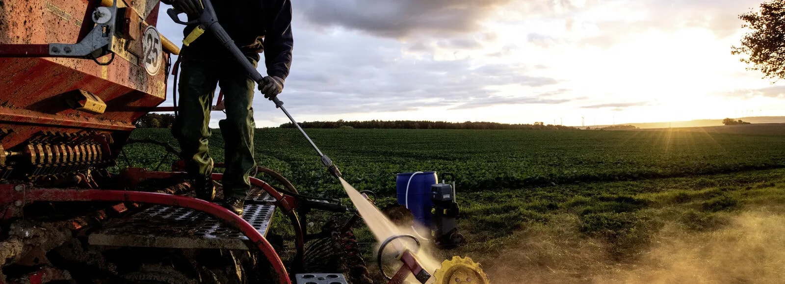 Limpeza de tratores e máquinas agrícolas